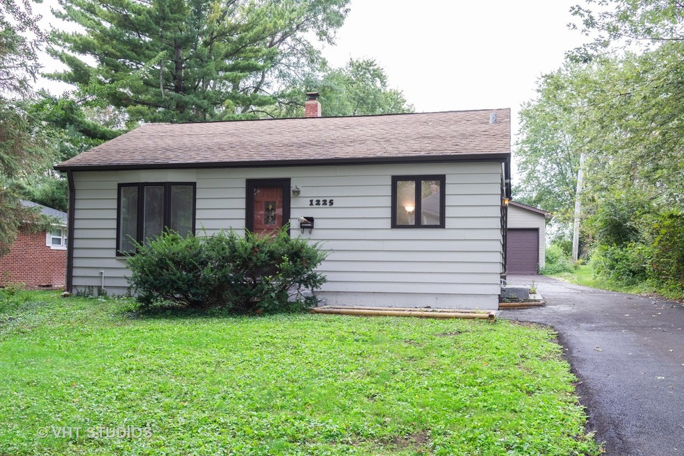 1225 N Eagle St, Naperville, IL 60563 - photo 1