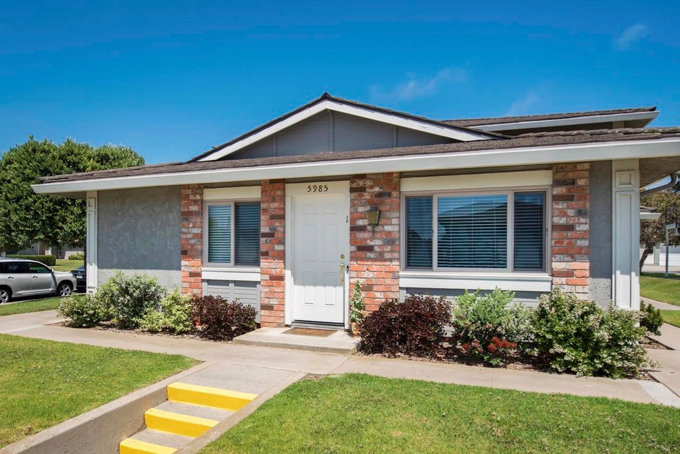 Front Exterior of 4 unit Bldg