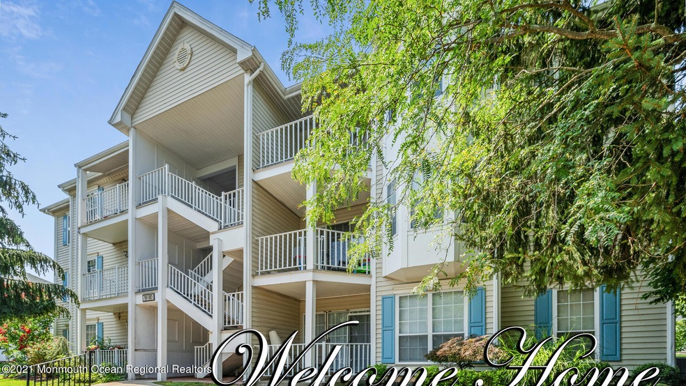 27 Brighton Way North Brunswick Township