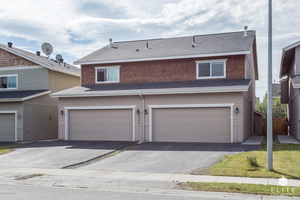 2438E52ndAve(1of17)