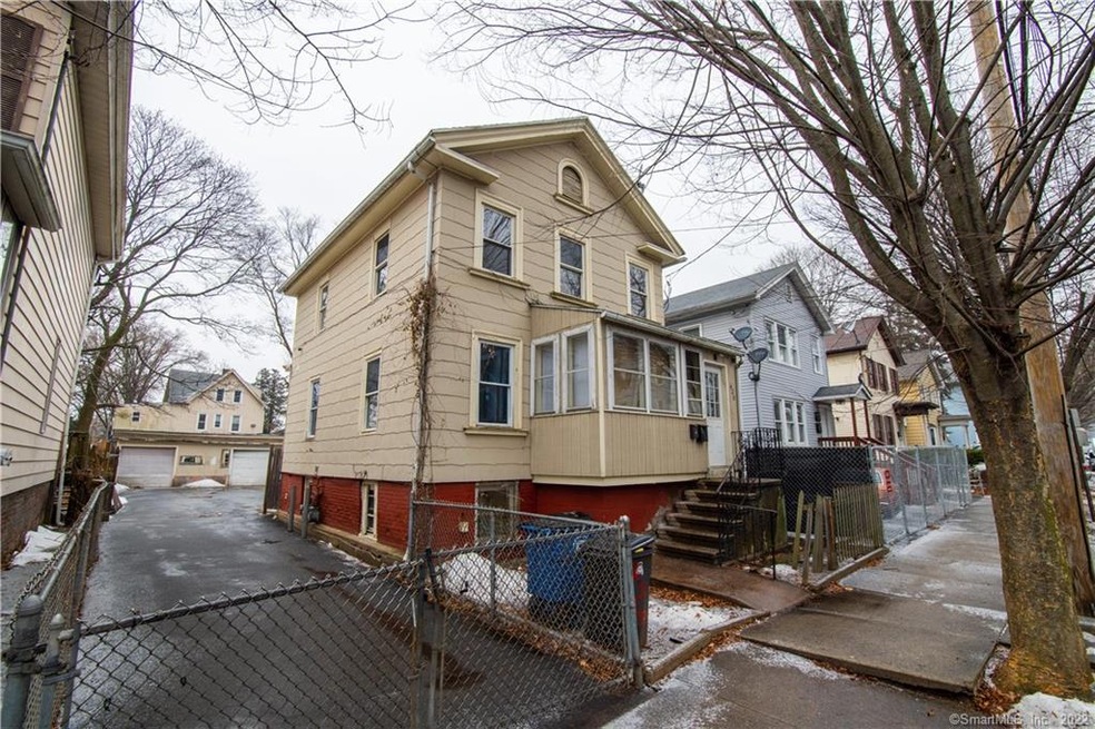 420 Blatchley Ave, New Haven, CT 06513 - photo 1