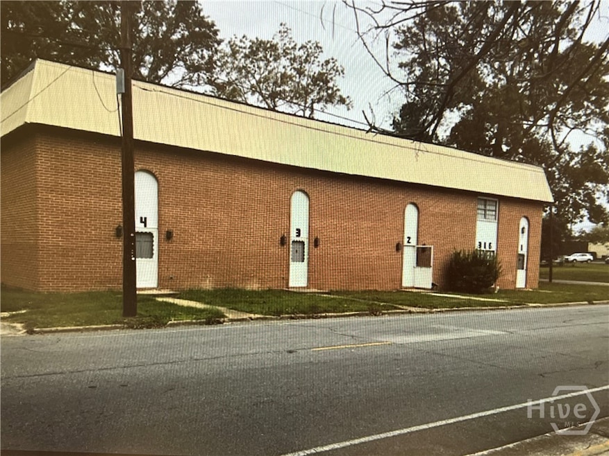 316 W Moring St, Swainsboro, GA 30401 - photo 1