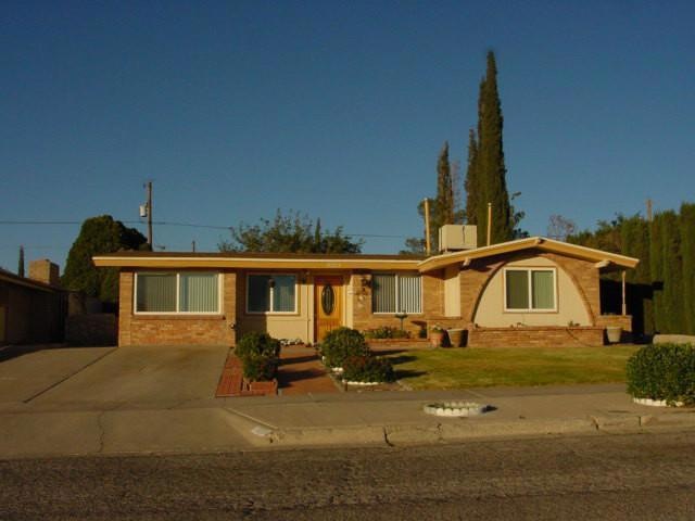 10213 Garwood Ct, El Paso, TX 79925 - photo 1