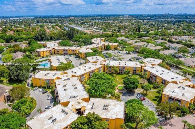4334 NW 9th Ave unit 72F, Deerfield Beach, FL 33064 - photo 1