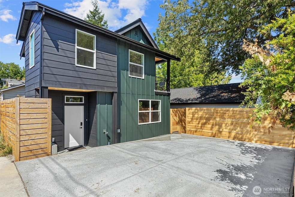 For Sale $659,000 • Co-Listing Agent