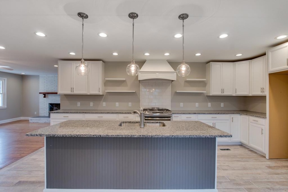 908 Phelan Dr, Lebanon, TN 37090 - photo 1