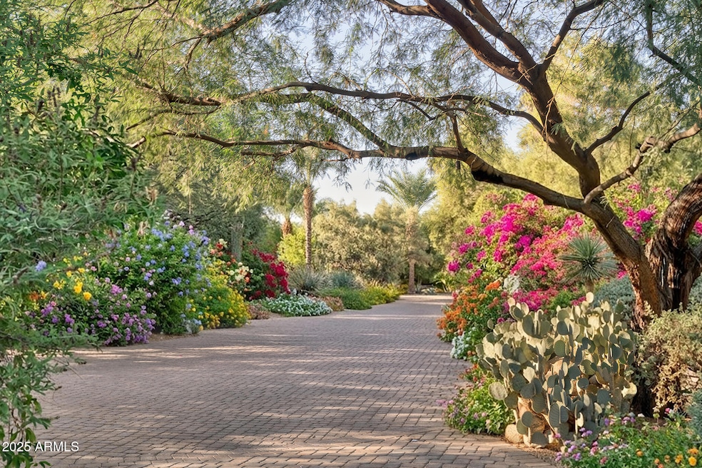 5747 E Mockingbird Ln, Paradise Valley, AZ 85253 - photo 1