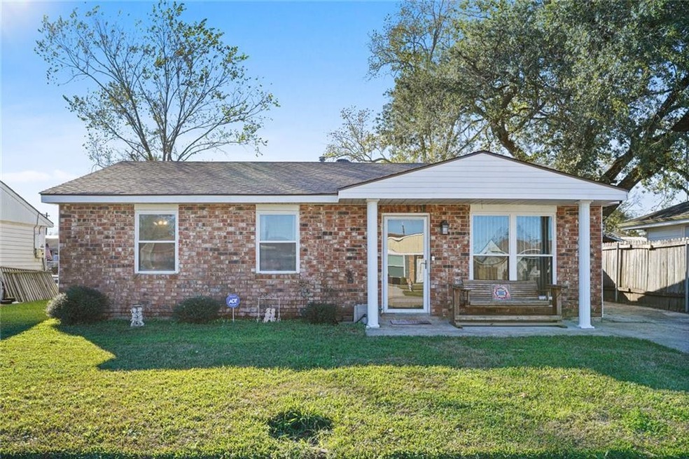 2625 Joy Ann Dr, Marrero, LA 70072 - photo 1