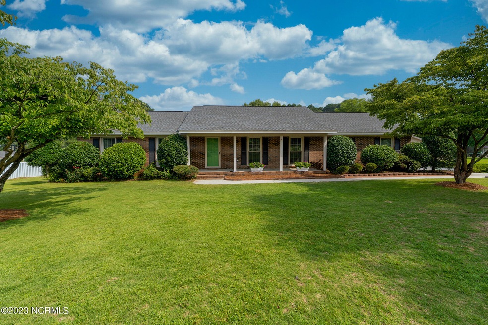 DSC09281-Enhanced-NR