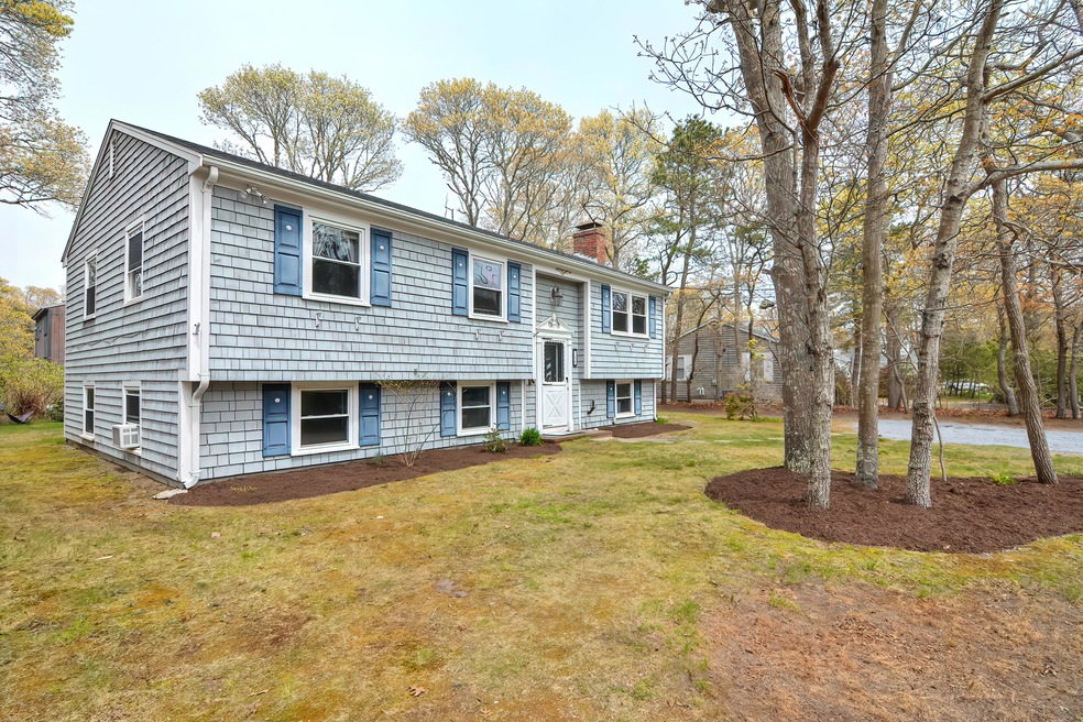 18 Amphibian Rd, East Falmouth, MA 02536 - photo 1