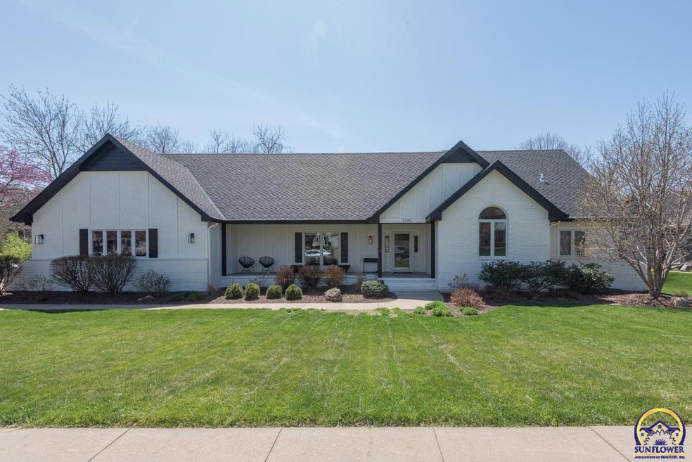3749 SW Stonybrook Dr, Topeka, KS 66610 - photo 1