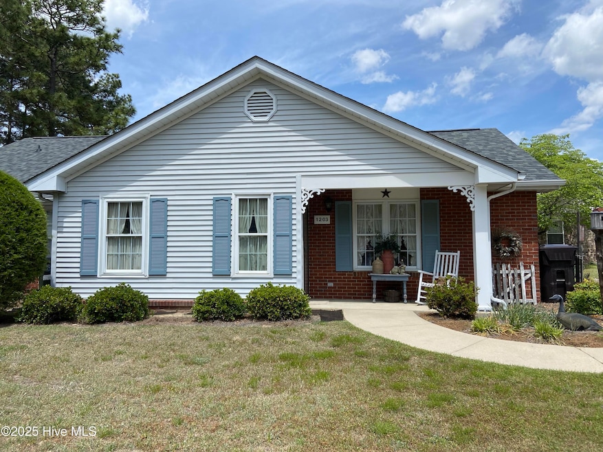 1203 Wilshire Cir, Aberdeen, NC 28315 - photo 1
