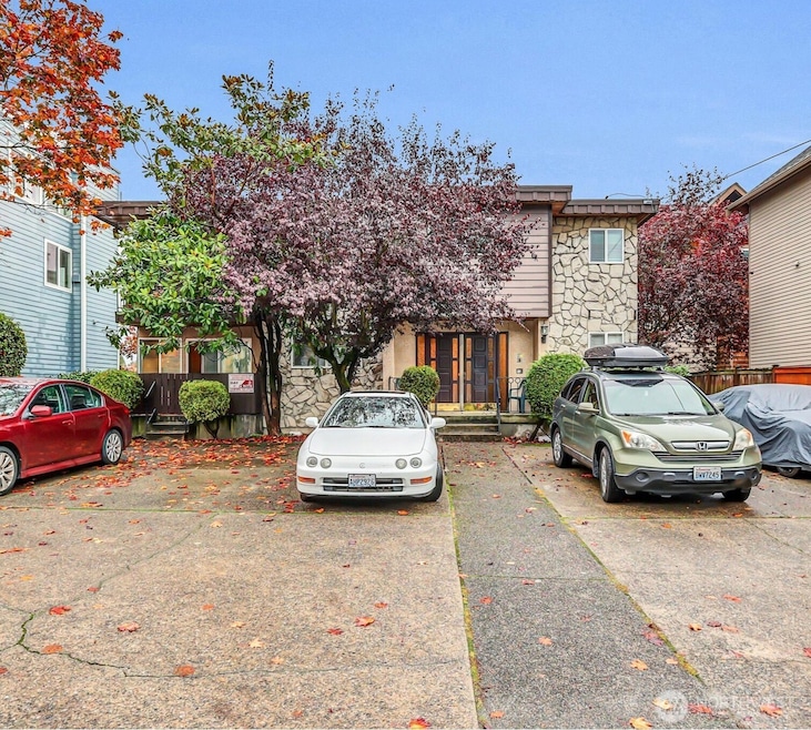 Front of Building. Photographer only took the front.