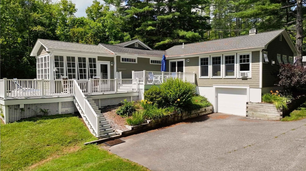 752 Pleasant St, New London, NH 03257 - photo 1