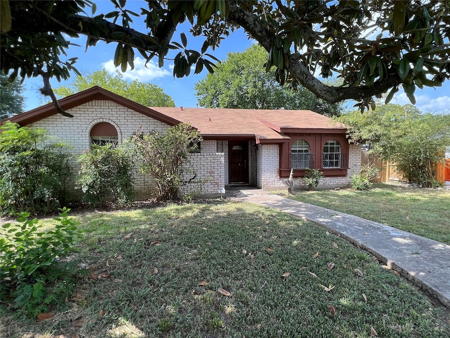 3118 Garapan St, Houston, TX 77091 - photo 1