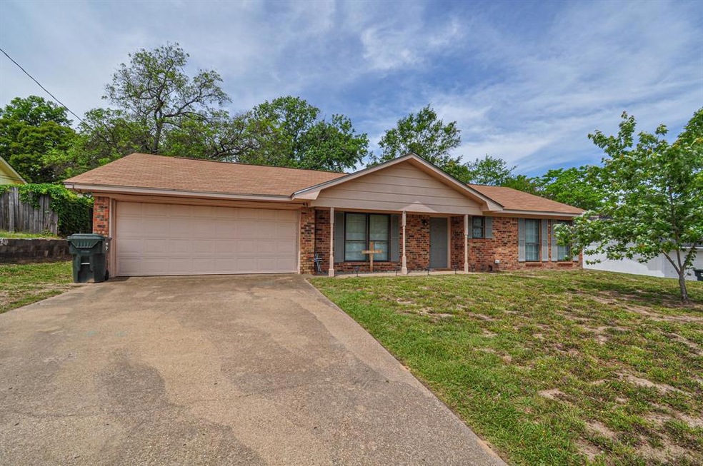 6235 Mesquite Dr, Tyler, TX 75707 - photo 1