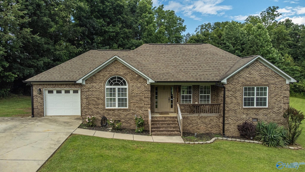 405 Peck Sutton Rd, Grant, AL 35747 - photo 1