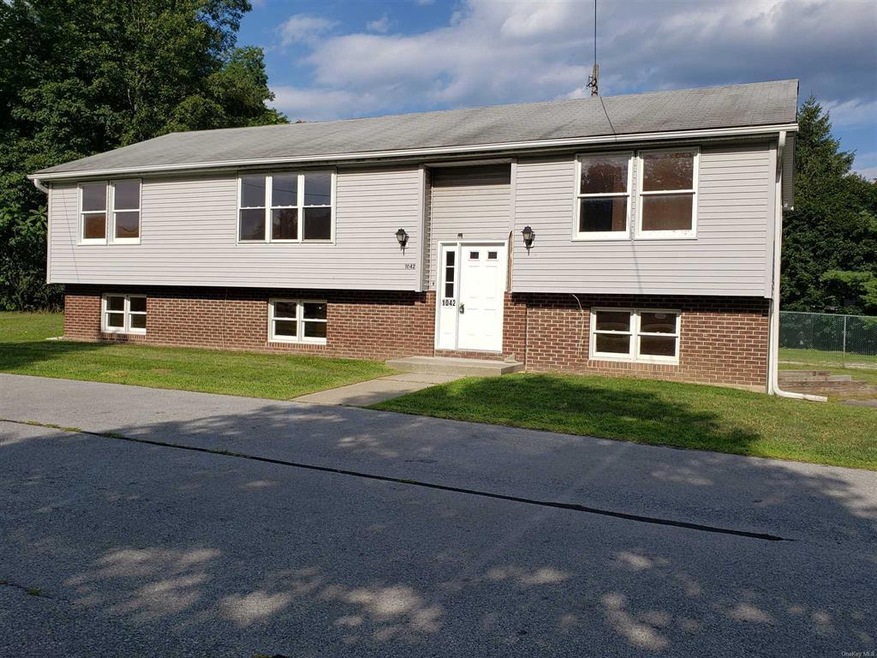 1042 Violet Ave, Hyde Park, NY 12538 - photo 1