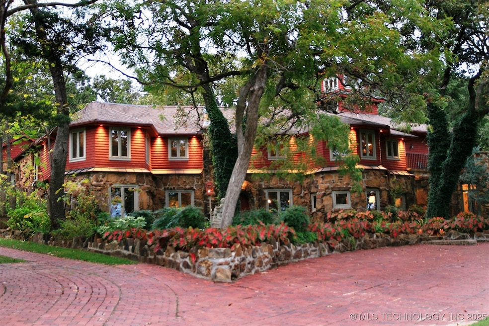 Front of Cedar Rock Inn