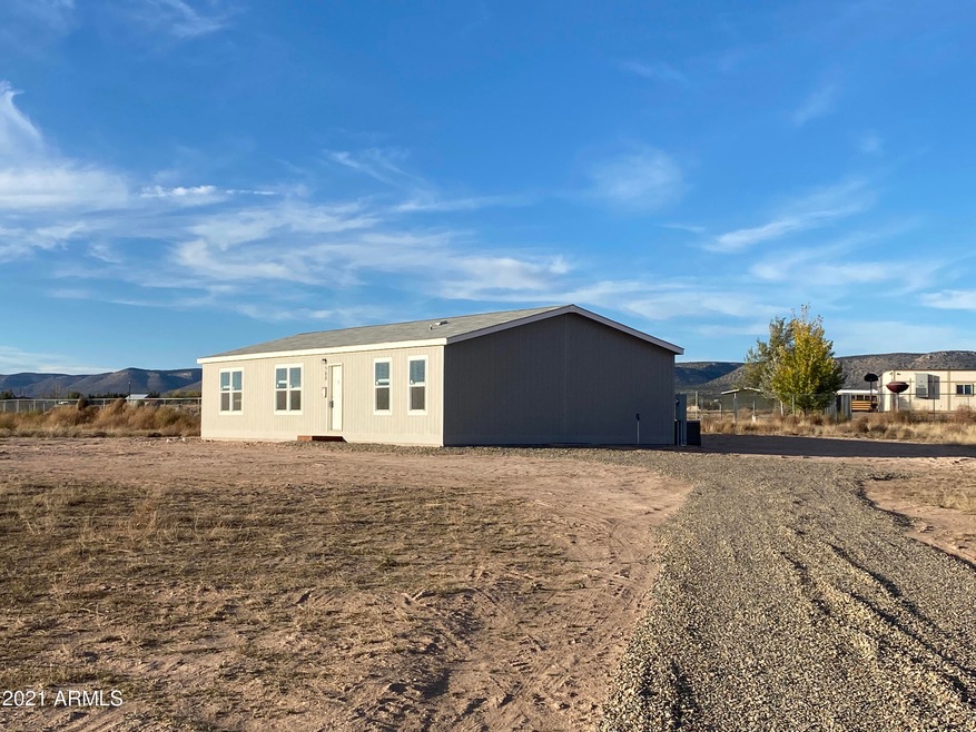 580 W Cisco Ave, Unincorporated County, AZ 86334 - photo 1