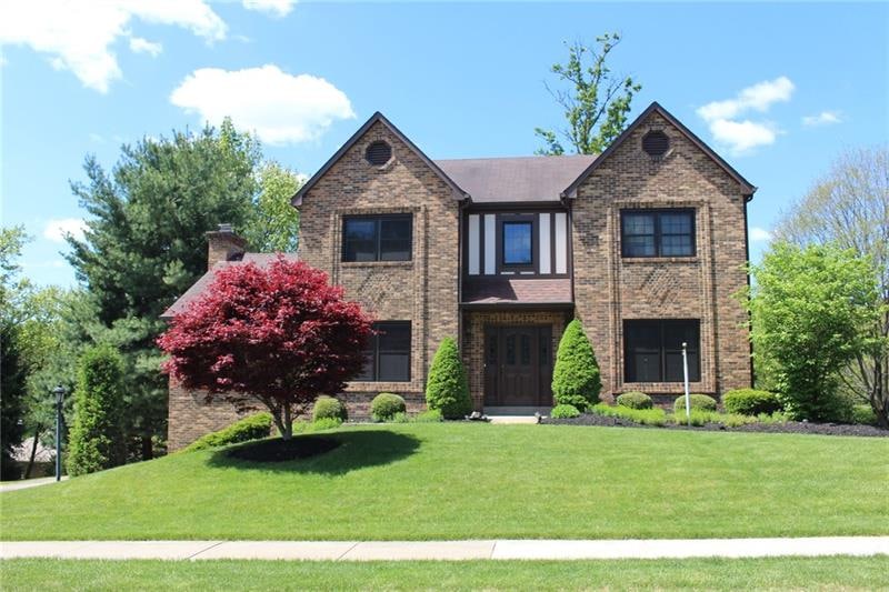 WELCOME HOME TO THIS BEAUTIFUL BRICK AND STUCCO TU