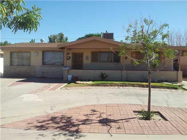 7743 Broadway Dr, El Paso, TX 79915 - photo 1