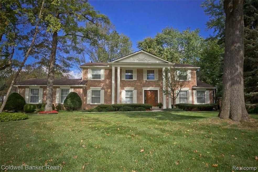 2832 Severn Ln, Bloomfield Hills, MI 48304 - photo 1