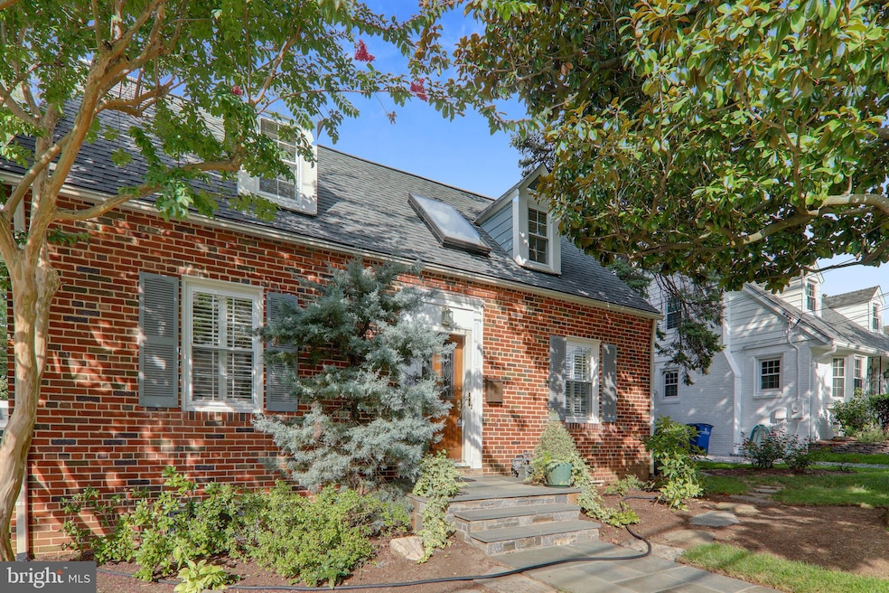 8605 Springvale Rd, Silver Spring, MD 20910 - photo 1