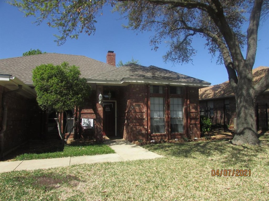 8533 Chuck Dr, North Richland Hills, TX 76182 - photo 1