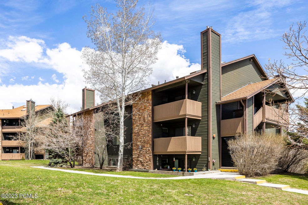 6821 North 2200 West Unit 11G Park City