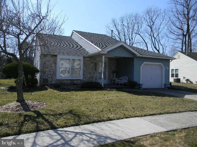 72 Lakebridge Dr, Woodbury, NJ 08096 - photo 1