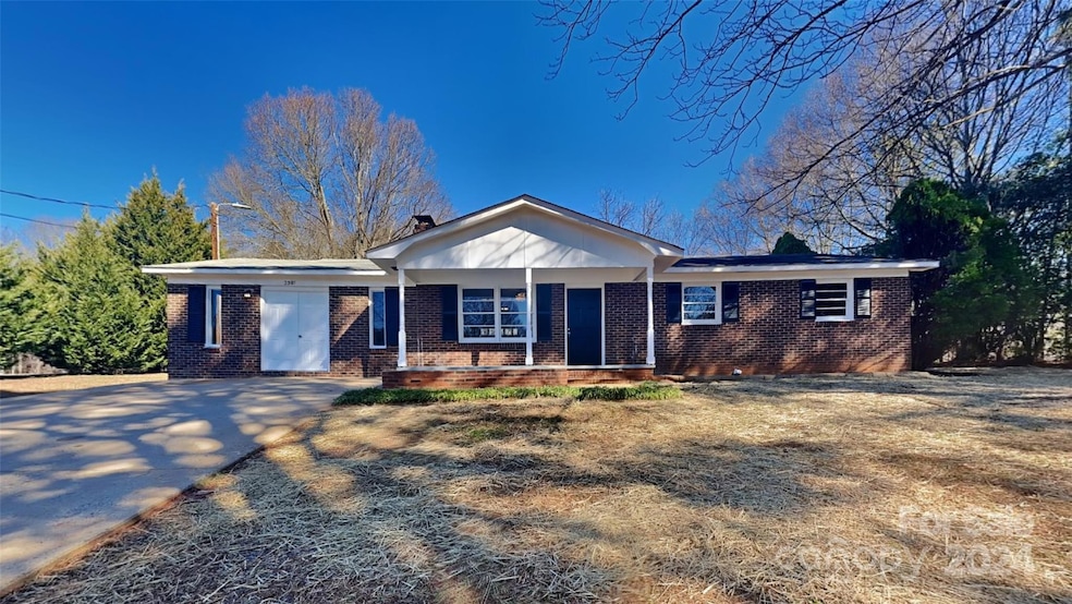 2305 Oak Grove Rd, Shelby, NC 28150 - photo 1