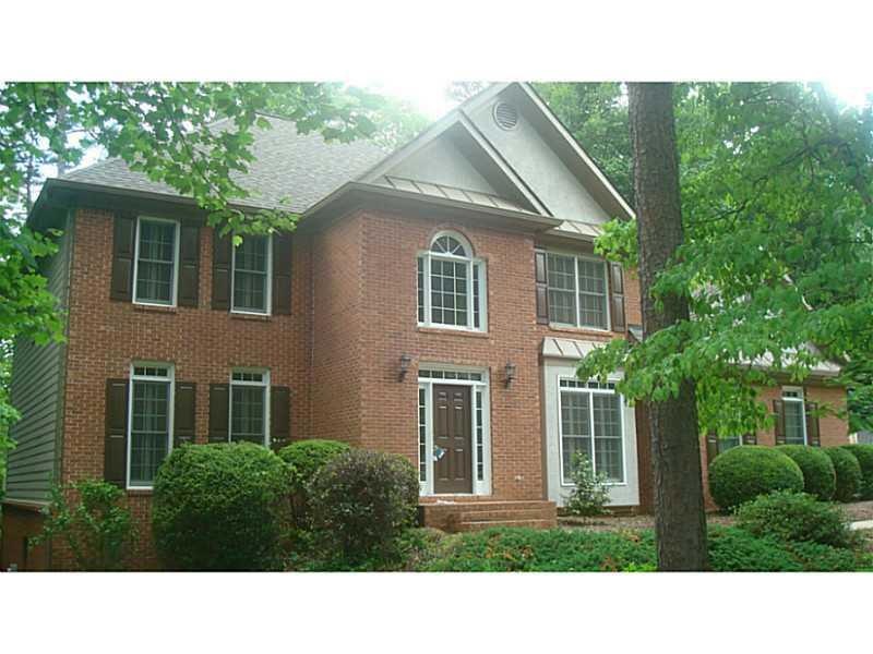 Exterior Front. Large roomy home w/basement in gre