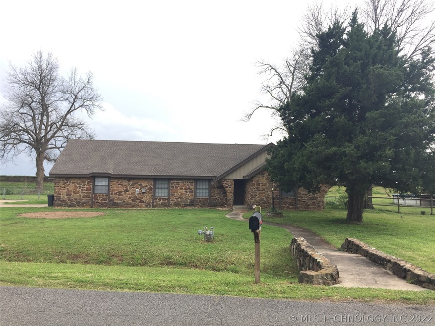 Brand New Roof, New Carpet, New Paint, New tile Fl