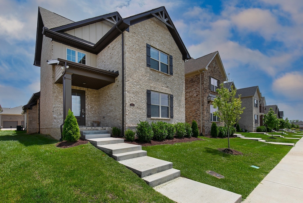 1025 Paddock Park Cir, Gallatin, TN 37066 - photo 1