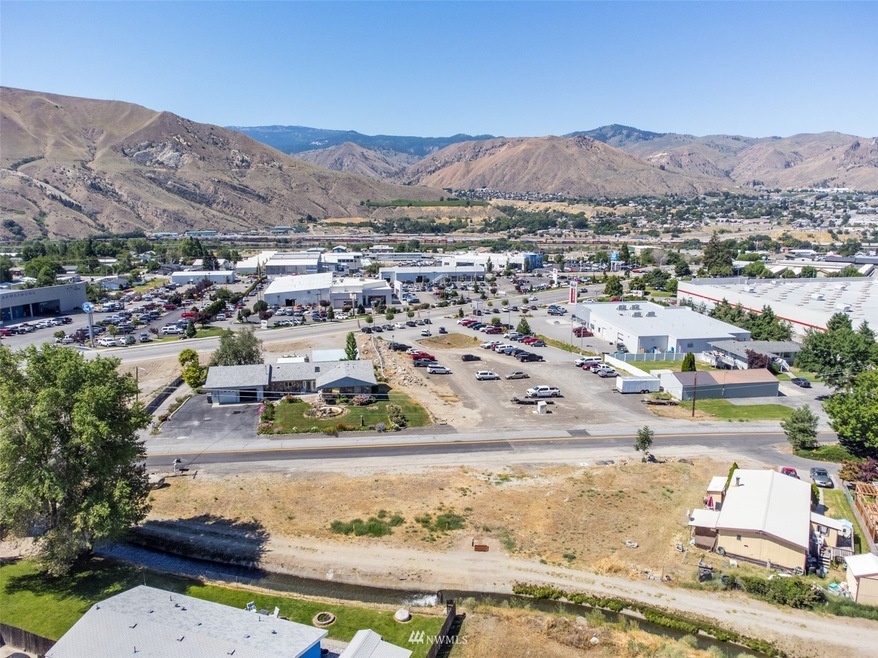 211 Pace Dr unit B, East Wenatchee, WA 98802 - photo 1