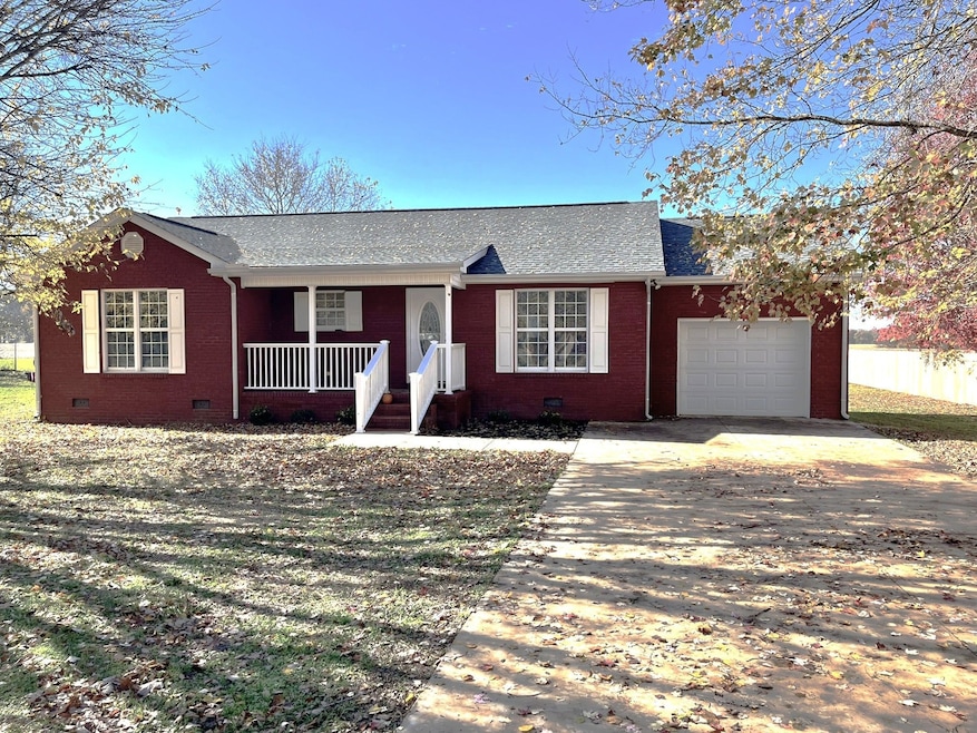 163 Royal Dr, Rock Island, TN 38581 - photo 1