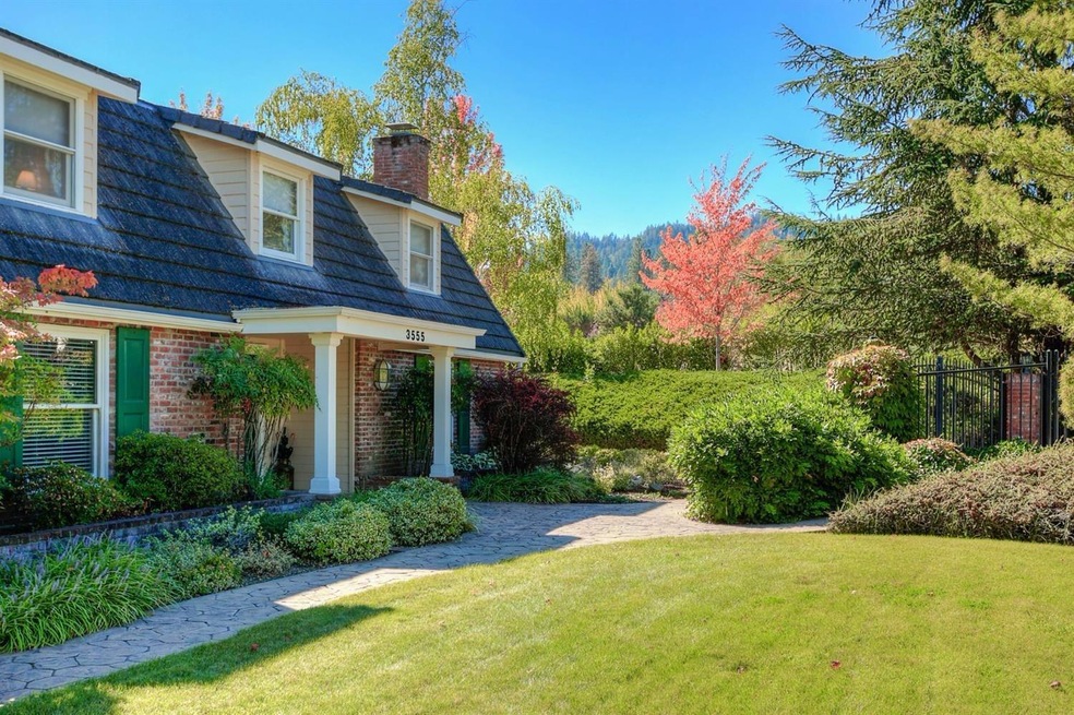 3555 Ross Ln, Central Point, OR 97502 - photo 1