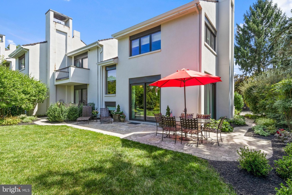 4 Brettagne unit 4, Devon, PA 19333 - photo 1