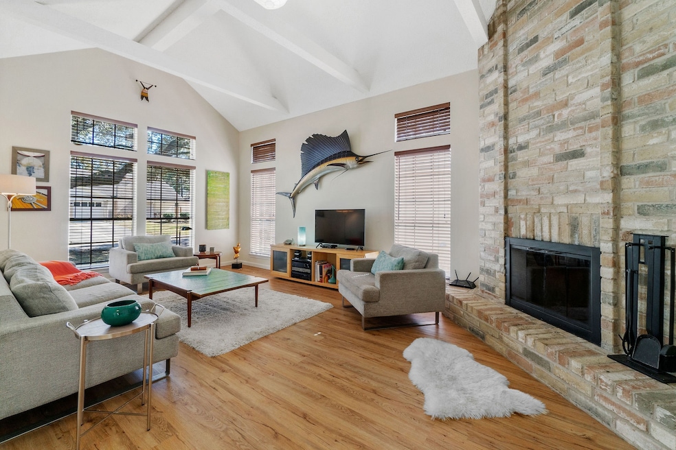 49 Country Forest Ct, Spring, TX 77380 - photo 1