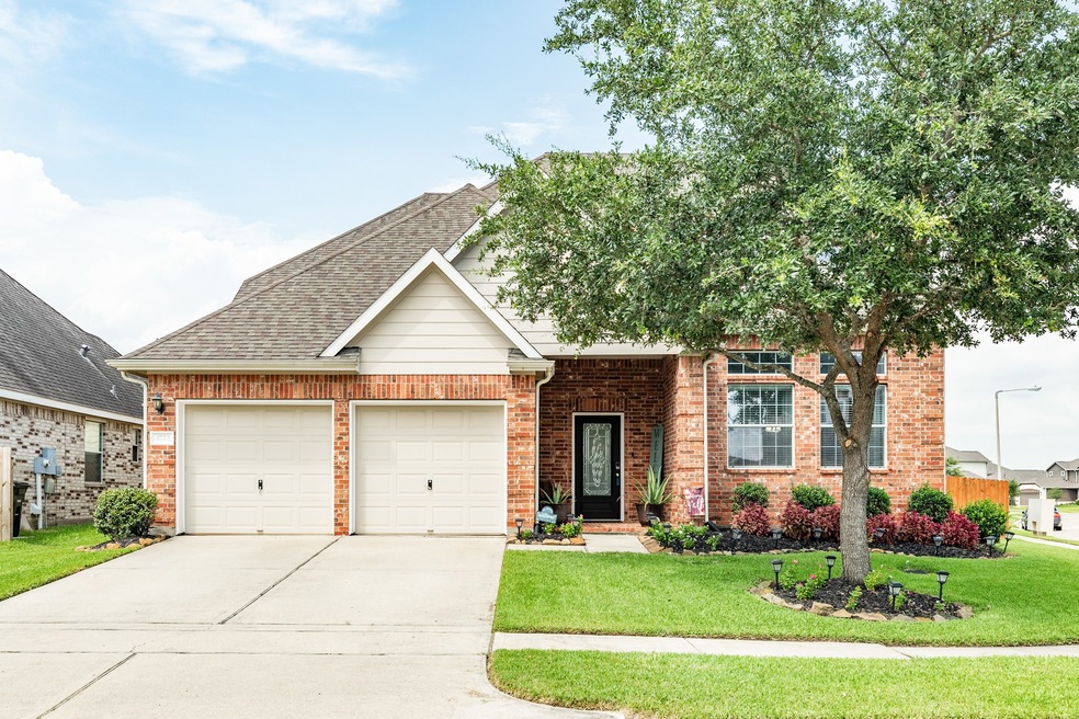 4723 Lake Rim Dr, Alvin, TX 77511 - photo 1