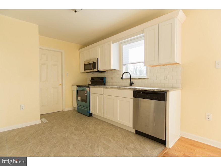 245 N Dennis Dr, Clayton, NJ 08312 - photo 1