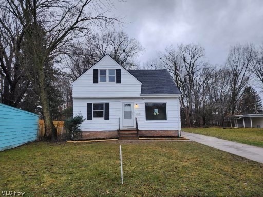 17824 Dalewood Ave, Maple Heights, OH 44137 - photo 1