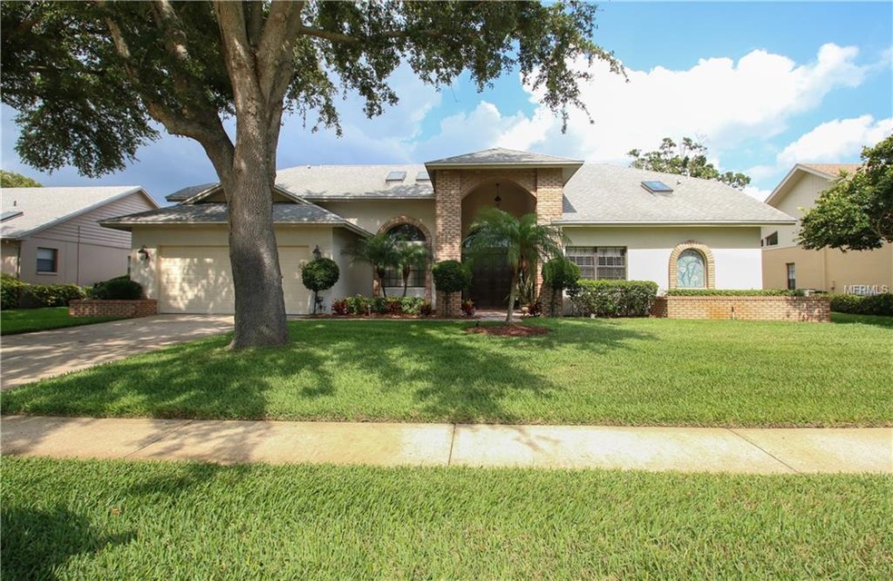 This 4 bedroom 3 bath home is situated in the soug
