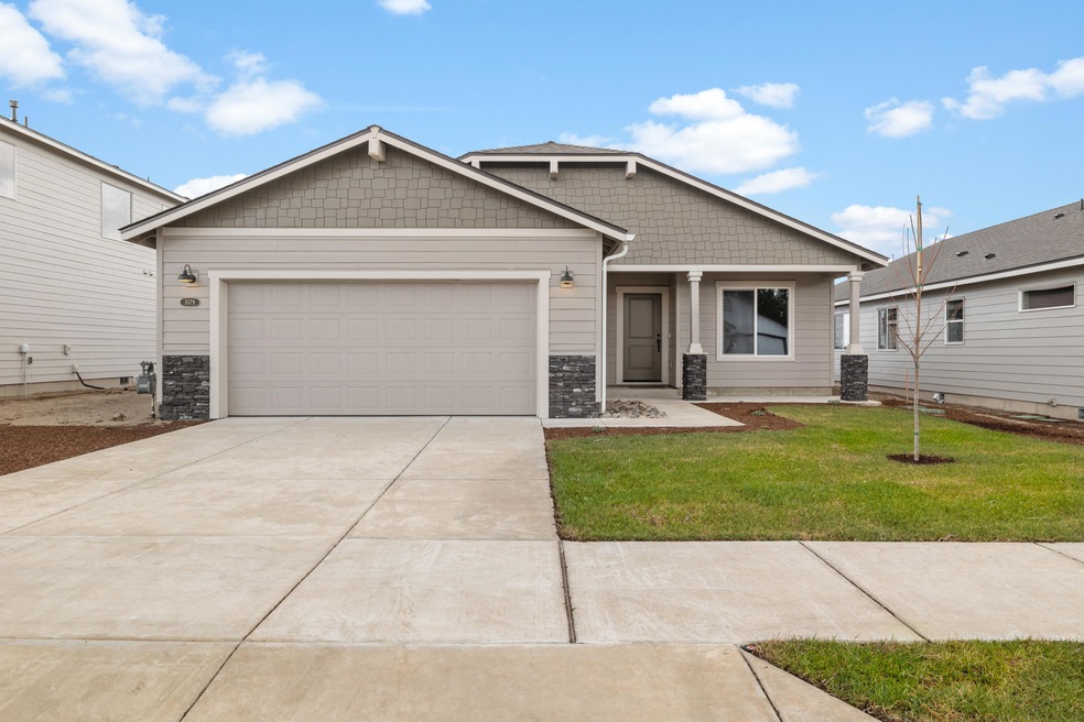 1079 NW Varnish Ln unit 65, Redmond, OR 97756 - photo 1