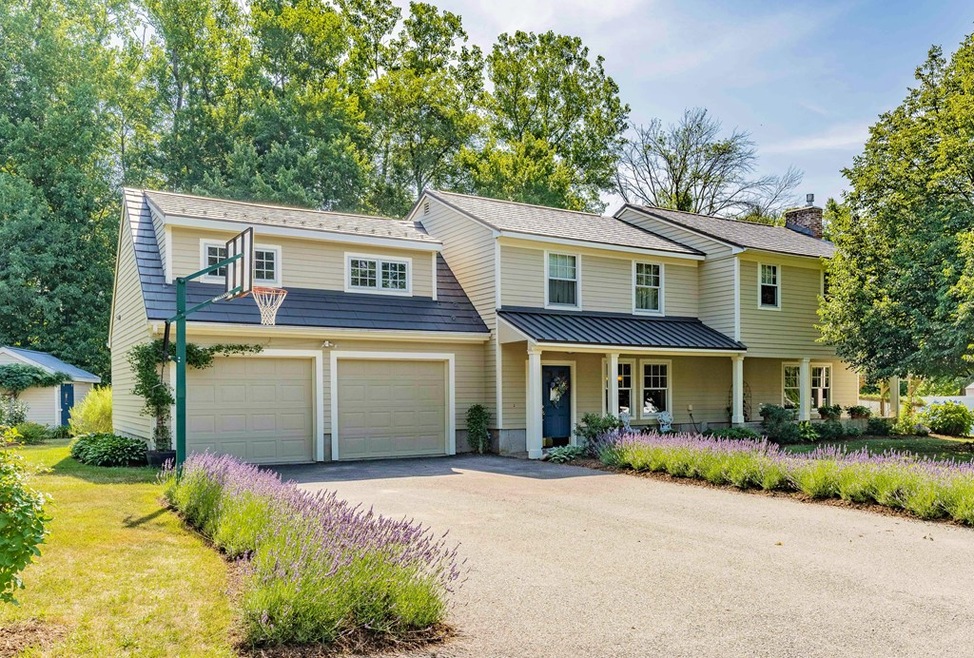 12 Beech Ln, Feeding Hills, MA 01030 - photo 1