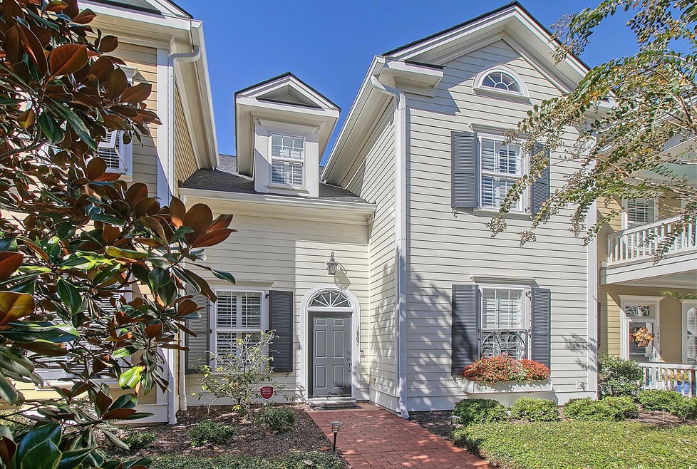 2-web-or-mls-CREM_1807 Tennyson Row_004