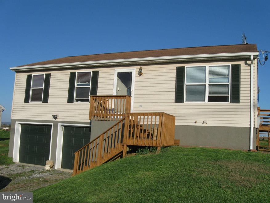 1128 Hollywell Ave, Chambersburg, PA 17201 - photo 1