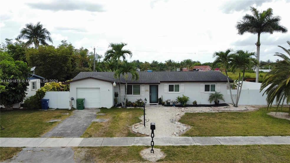 19231 SW 318th Terrace, Homestead, FL 33030 - photo 1