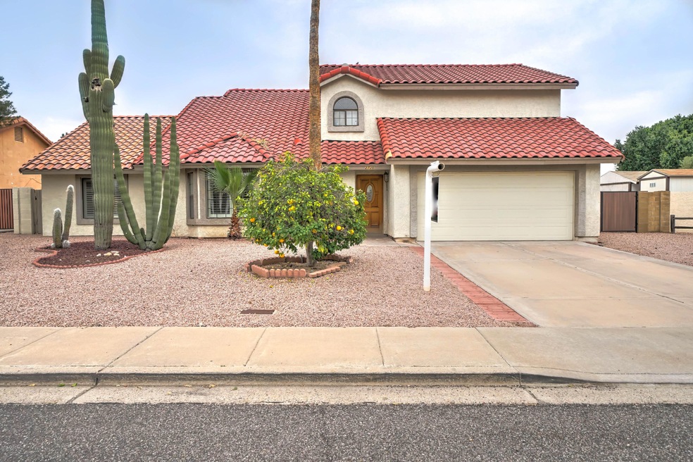 2735 E Enrose St-1